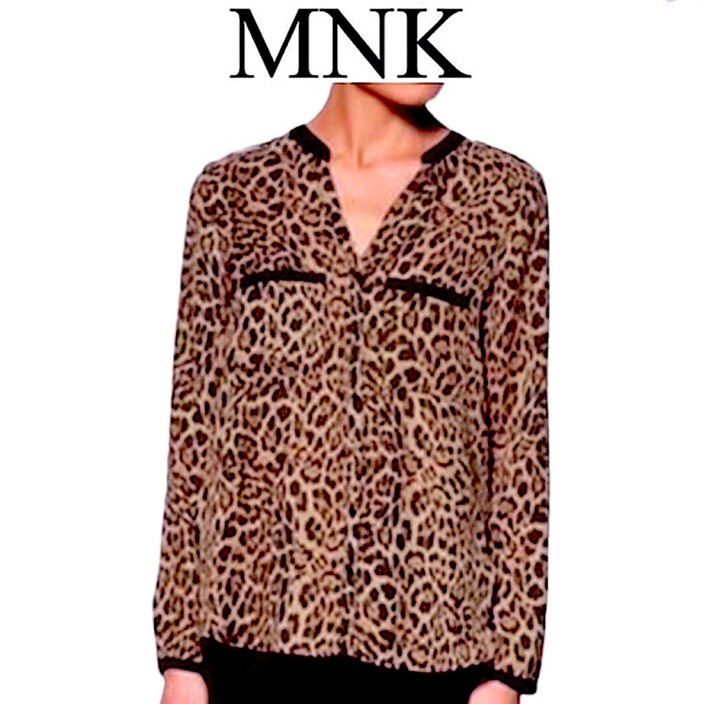 MNK~ Leopard Print V Neck Top